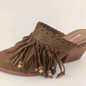 Corina sabot camel